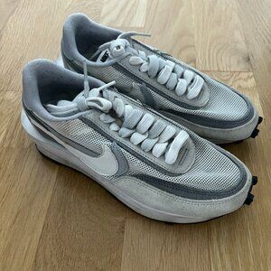 NIKE X SACAI WHITE GREY SNEAKERS SIZE MENS 5 235MM 6.5W USED